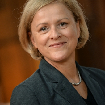 Dr. Eske Wollrad