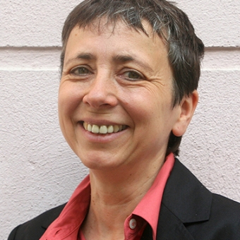 Dr. Claudia Janssen