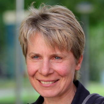 Dr. Béatrice Bowald